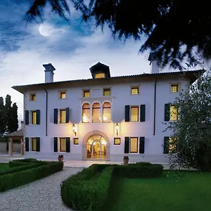Busta Hotel